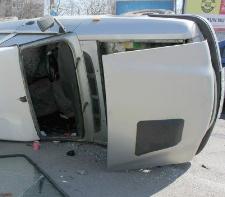 S-a răsturnat cu maşina, în drum spre Techirghiol